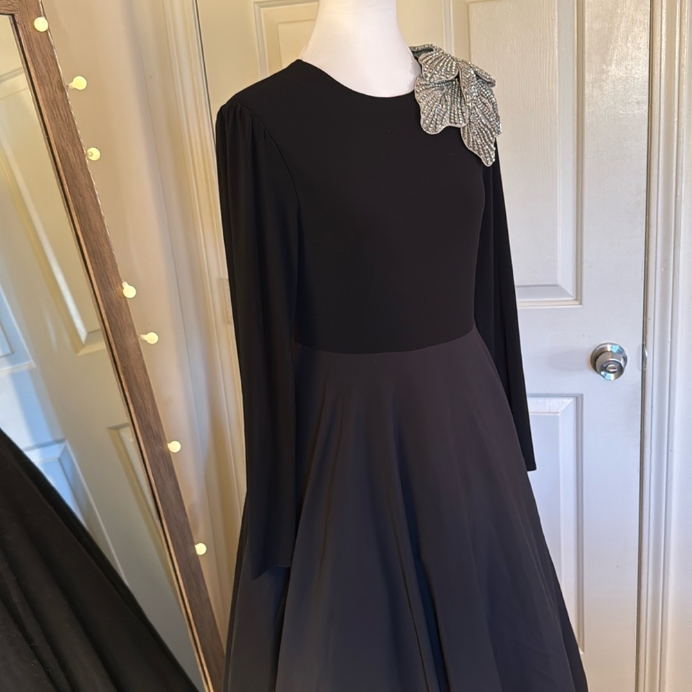 MAC DUGGAL Black Long Sleeve Ball Gown Taffeta with 3D Rhinestone Flower - Picture 7 of 13